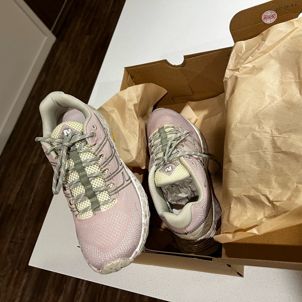 Merrell sneaker